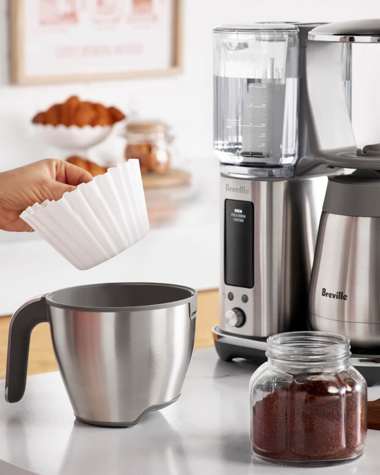 Breville Luxe Thermal Brewer | Preparing ground coffee for brewing | Equator Coffees